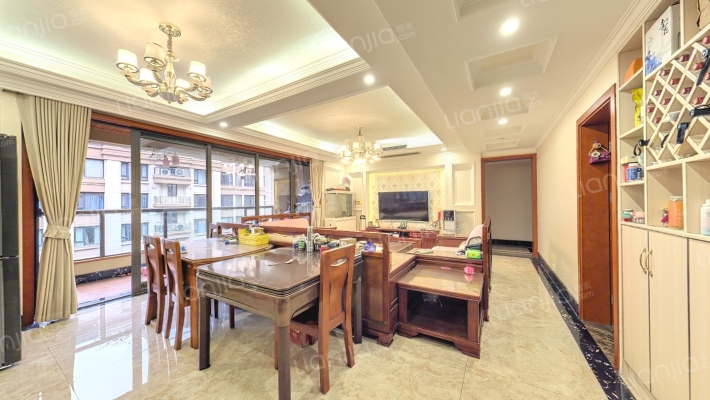 融创凡尔赛香榭二手房实景图