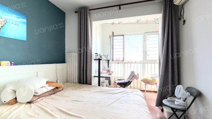 顶秀金颐家园二手房实景图