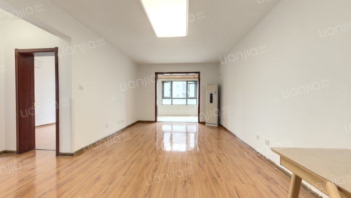 伊顿公馆西区二手房实景图