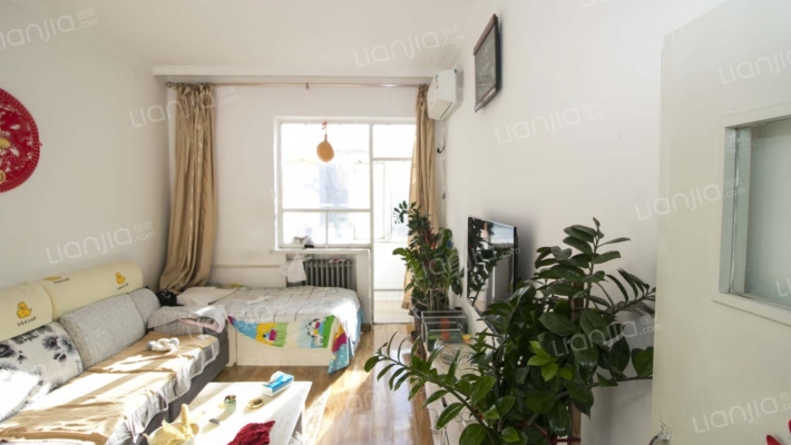 艺校楼二手房实景图