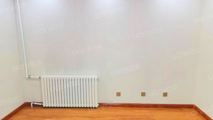 三样户型，南北通透，双阳台，小区停车方便-餐厅