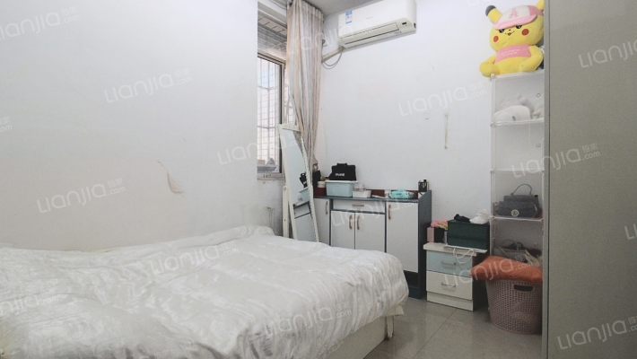上江北精装两室，中间楼层，房东诚心出售-卧室B