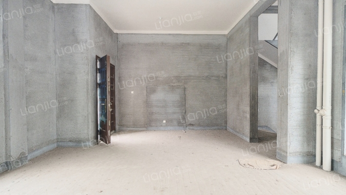 湖畔春秋二手房实景图