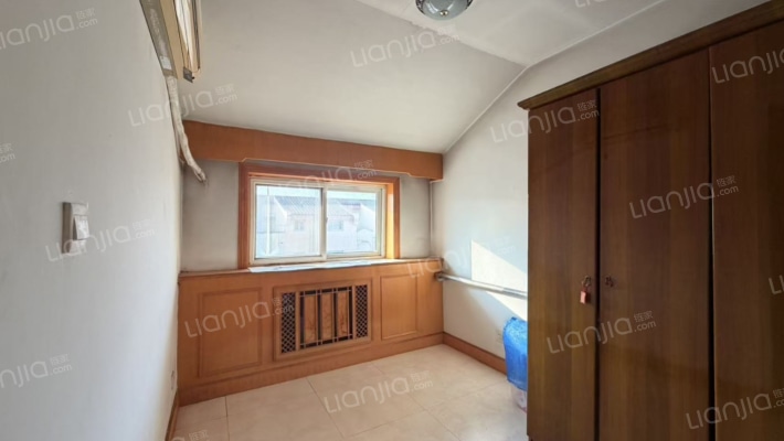 物探社区  宝石花物业  集中供暖-卧室D