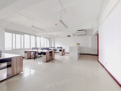 整租·百科大厦 5室1厅 东南/南