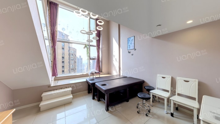 日信国际DOUBLE时代二手房实景图