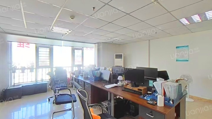 铂领国际二手房实景图