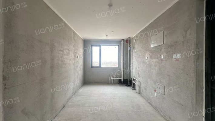 华阳东路品质社区凤麟府小洋房三居出售-餐厅