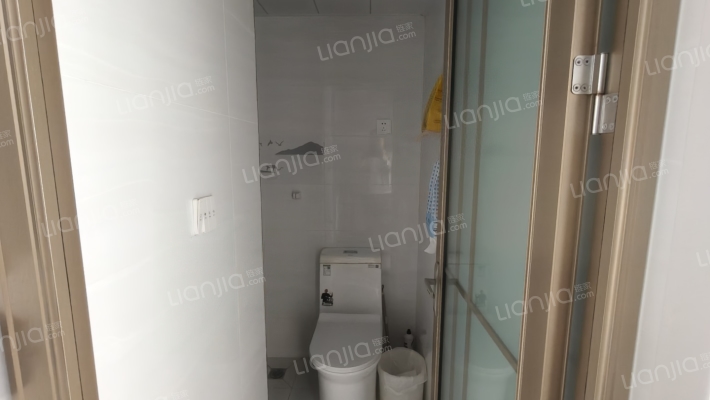 全南向两居，业主诚心出售，可以看房子，北京通勤方便-卫生间