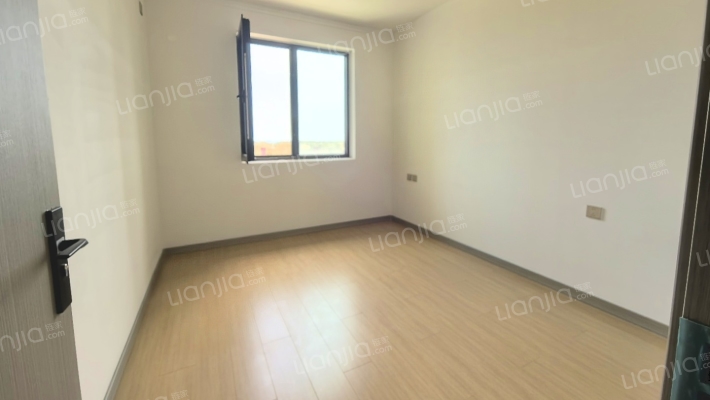 南北通透两居室，离物业方便，离东门近-卧室B