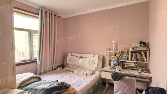 南北通透格局，采光好，精装修，小区绿化优美-卧室A