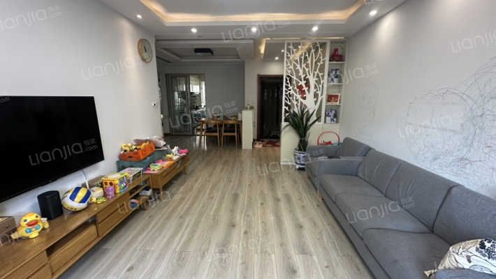 南郡豪庭二手房实景图