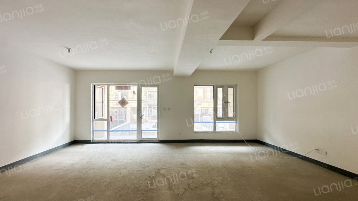 碧桂园·湖光山麓二手房实景图