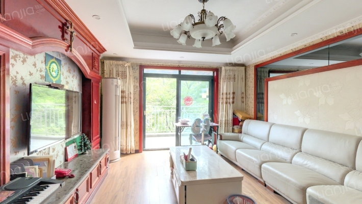 艺锦湾一期二手房实景图