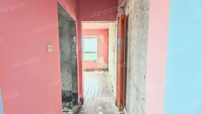 鼓楼新城 5室2厅 南 北-玄关