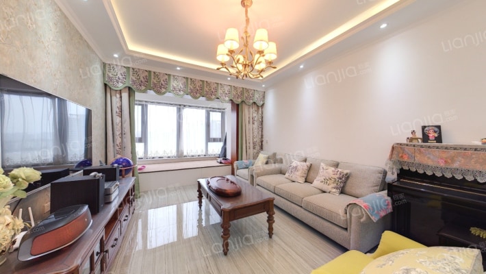 逸翠园四期二手房实景图