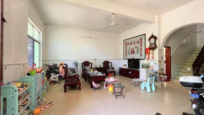 西藏路中皇花园一巷二手房实景图