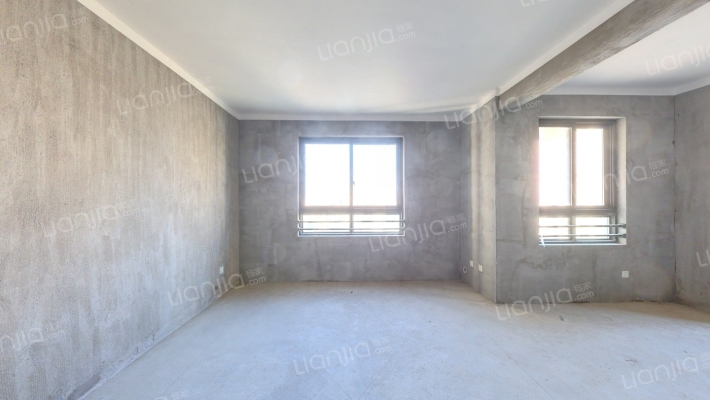 怡水嘉苑二手房实景图