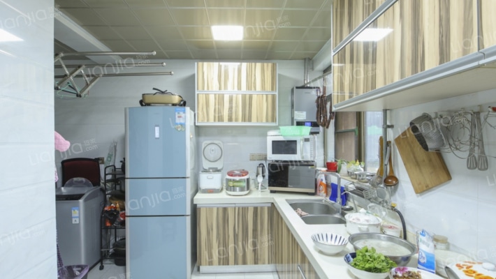 中交锦湾三室两厅 江景 小区环境舒适 适合居住-厨房