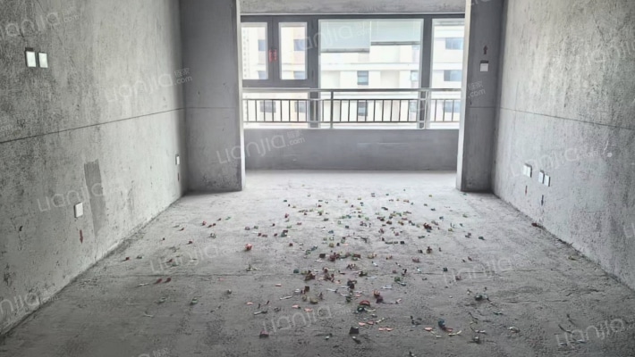 金御蓝廷二手房实景图