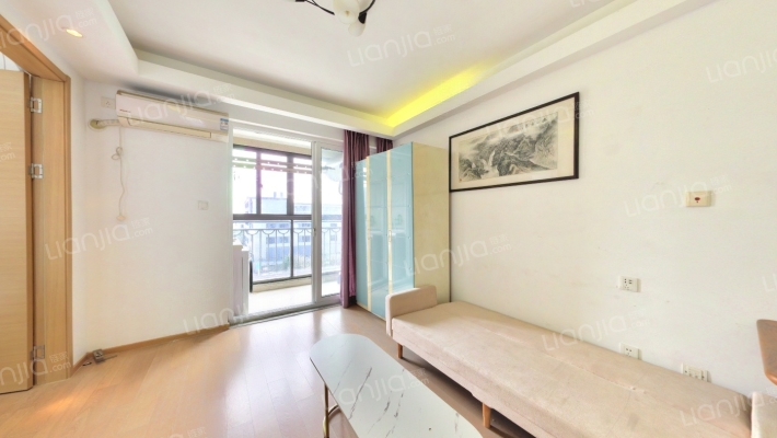 绿地海珀佘山二手房实景图