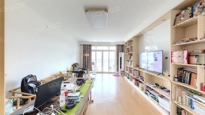 虹梅新苑北区二手房实景图