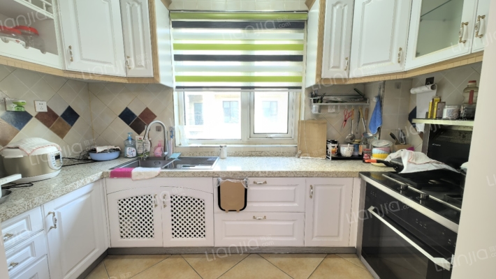 南北通透的联排别墅，品质社区，绿化好，没有遮挡.-厨房B