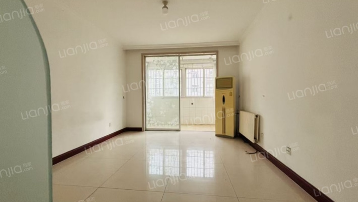 东升龙华园B区二手房实景图