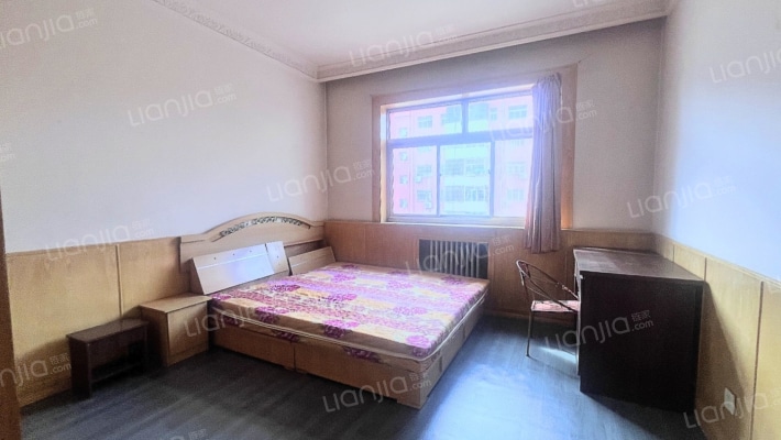 采光好，配套齐全，购物方便，交通便利。-卧室C