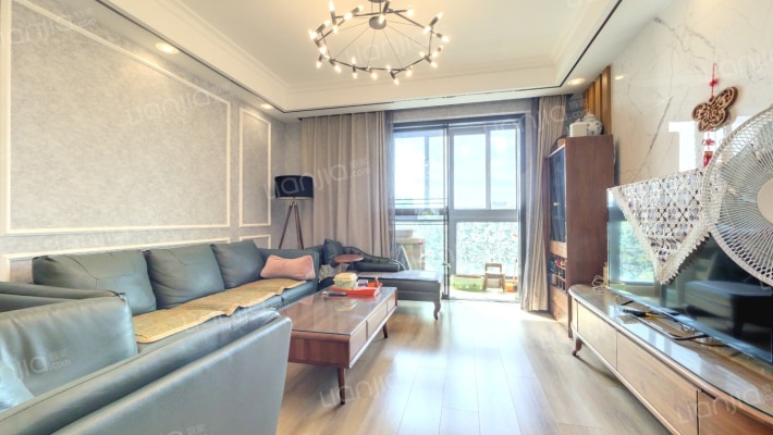 金地格林世界(高尔夫公馆)二手房实景图