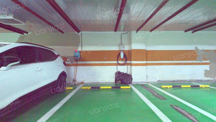 金隅翡丽铂爵郡二手房实景图