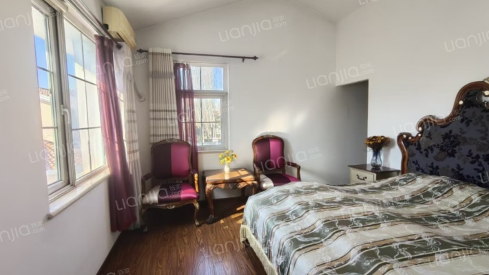 急售琉璃湖精装大独栋别墅，价格美丽-卧室C