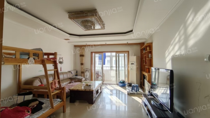 开发区优质大三居，客厅，主卧朝阳，双卫，带地下室。-客厅