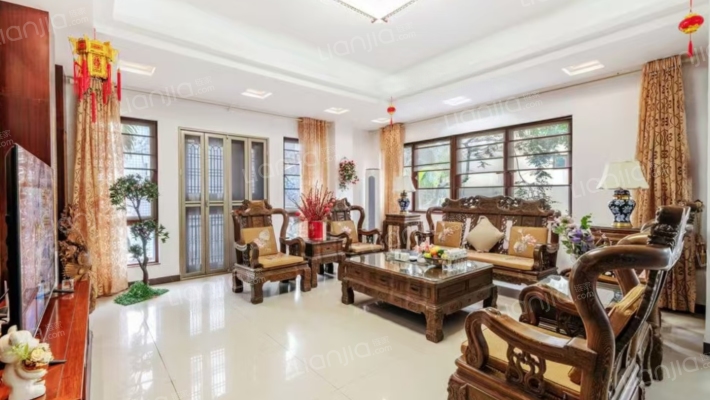 今典别墅二手房实景图