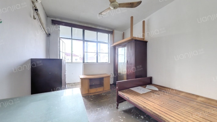 梅园一街坊二手房实景图