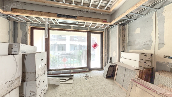 中南樾府二手房实景图