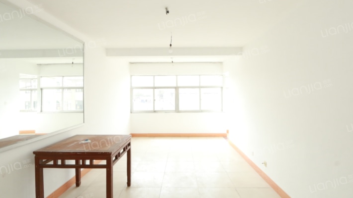 圣特小区二手房实景图