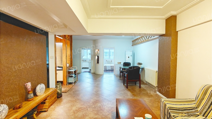 华泰广场二手房实景图