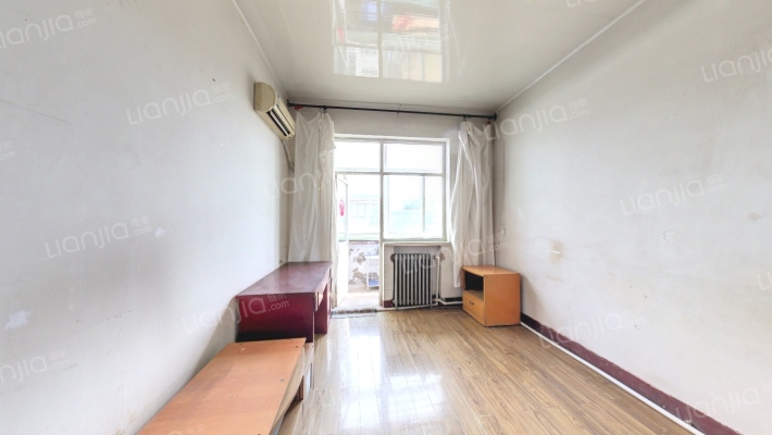 电子乐器宿舍二手房实景图