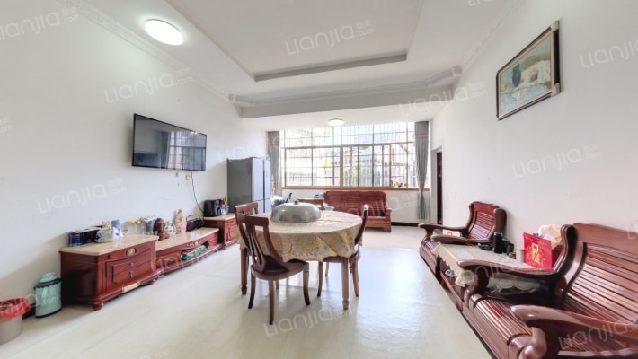 吉阳东路二手房实景图