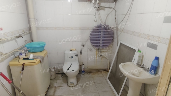 板楼二层，正规三居 南北通透 采光好配套设施齐-卫生间A