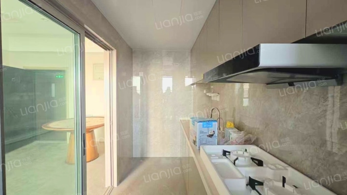 中船的房子，全南两居三阳开泰，中间楼层全天无遮挡-厨房