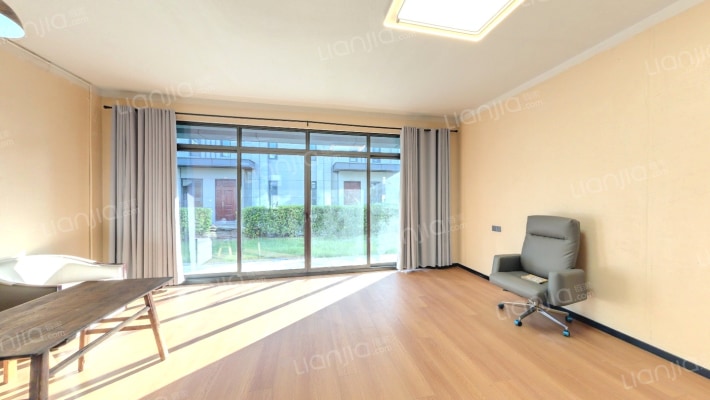 碧桂园荣盛华府二手房实景图