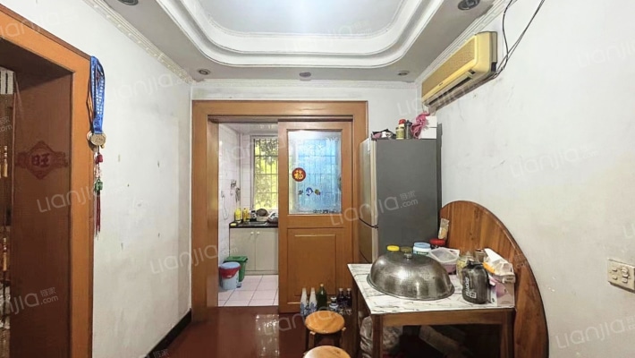 城中街道青山社区二手房实景图