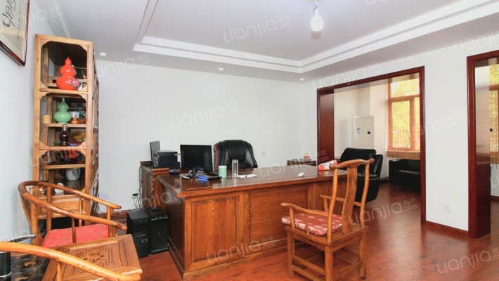 军欣别墅 带花园  满二精装修  停车方便-客厅A