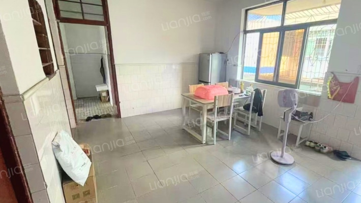 印刷厂宿舍二手房实景图