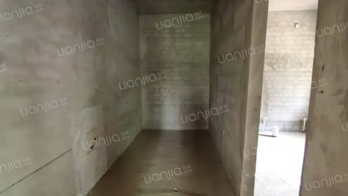 东京都类独栋，大院子，南边户，房本满五，业主靠谱卖-衣帽间A