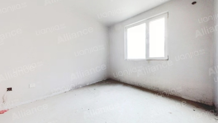 南北通透，高楼层，采光无影响，视野开阔。-书房