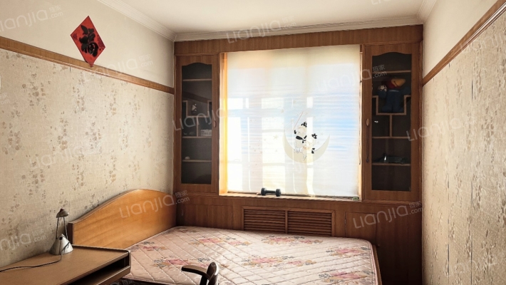 东安小区 物探五号院 小三居 中间楼层-卧室A