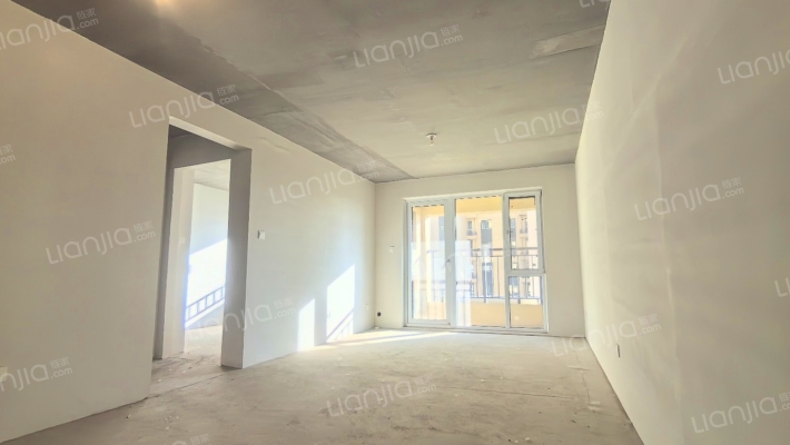 大社区 南北通透 好楼层 采光视野好 北京公交直达小区-客厅